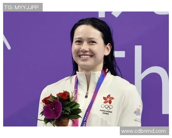 全运会女子100米自由泳：何诗蓓斩获个人第2金，杨浚瑄后发先至摘银